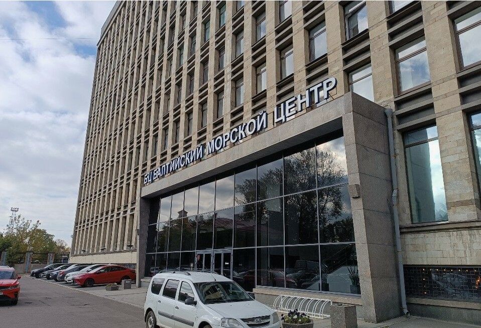 фасад дома, здание по адресу г Санкт-Петербург, ул Межевой канал, д 5 литера АХ